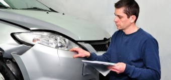 Wypadek w wypożyczonym samochodzie służbowym – kto ponosi koszty naprawy?