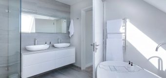 Łazienka w domu, a hotelowa – różnice i wspólne cechy aranżacji tego wnętrza