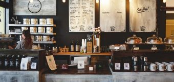Plan finansowy kawiarni – zarób na swoich atutach