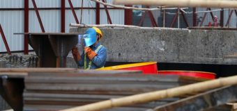 Obsługa BHP dla firm – do kogo jest kierowana i co powinna obejmować?