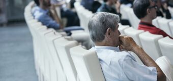 Jak powinna wyglądać profesjonalna sala konferencyjna?